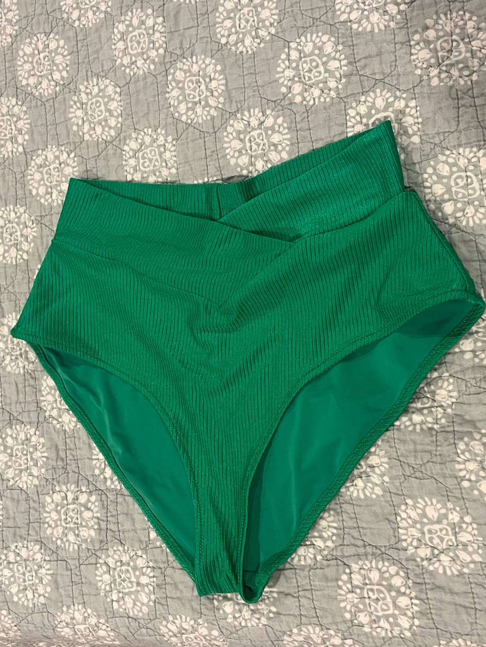 aerie High-Waist Green Ribbed Swim/Active Shorts
